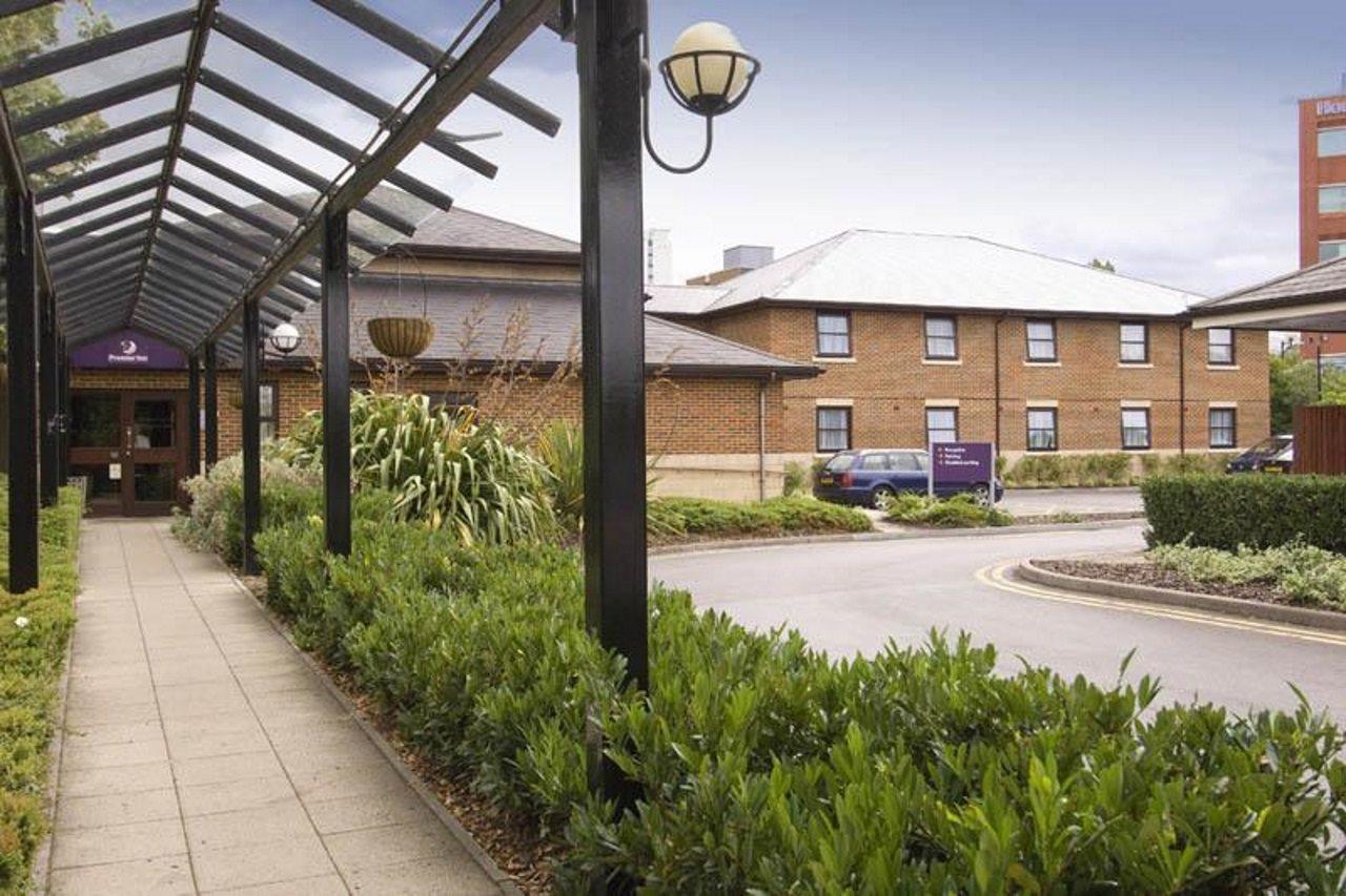 Premier Inn Bracknell Central Екстер'єр фото